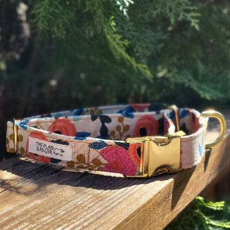 Rosa Martingale Collar