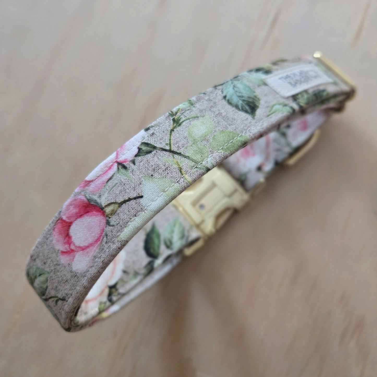 Flax and Roses Dog Collar