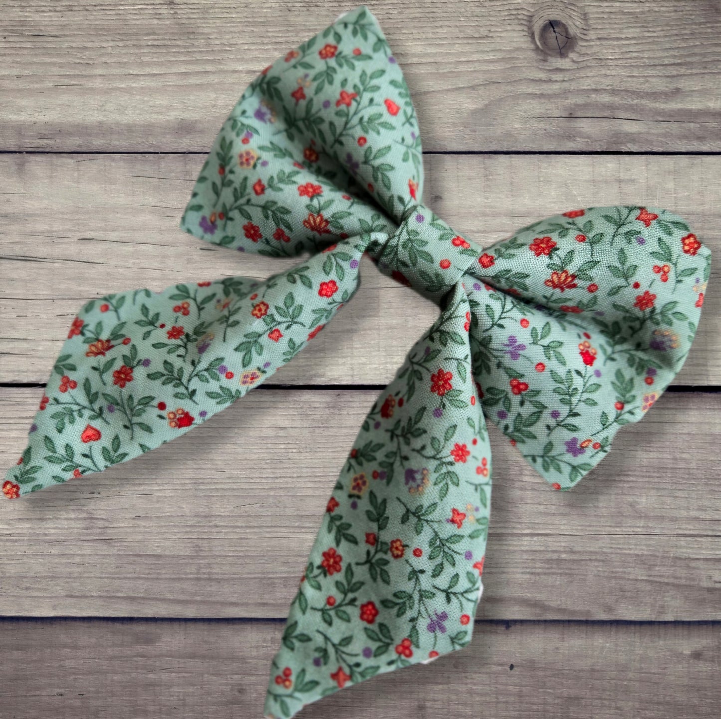 Green Scandi Fancy Dog Bow