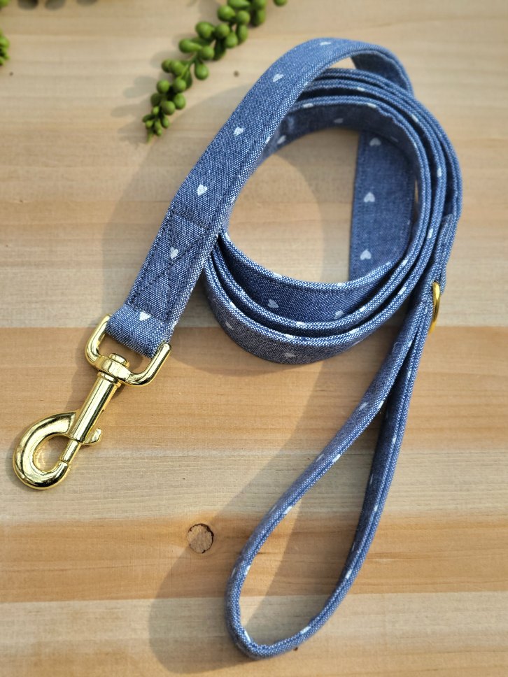 Chambray Hearts Dog Leash