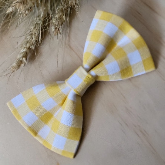 Pilsner Gingham Dog Bow Tie